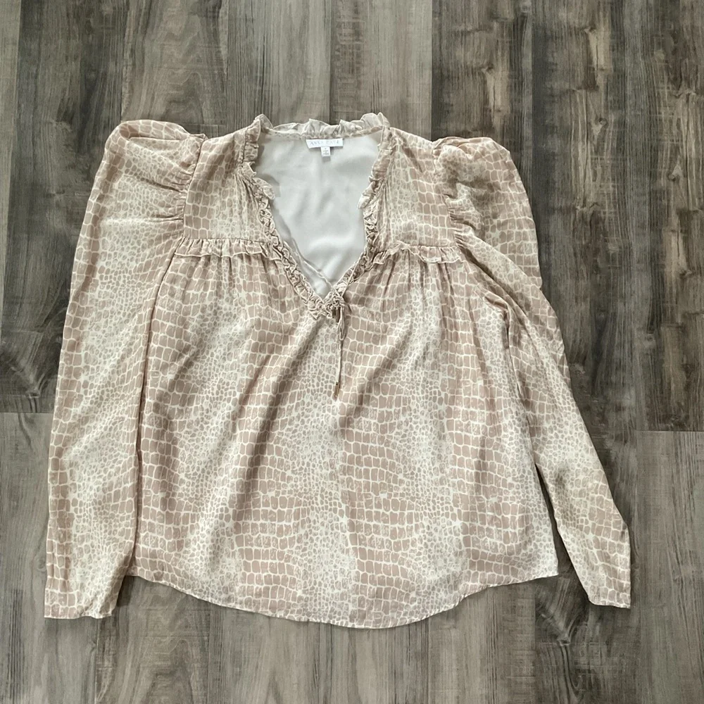 Anna Cate Croc Print Blouse M Puff Sleeve Tan - Picture 2 of 7